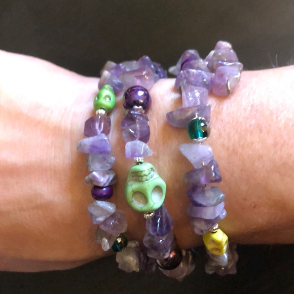 Hand crafted amethyst & skull bracelet - Picture 4 of 7